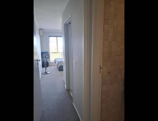 2 BEDROOM PROPERTY TO RENT IN VREDEHOEK